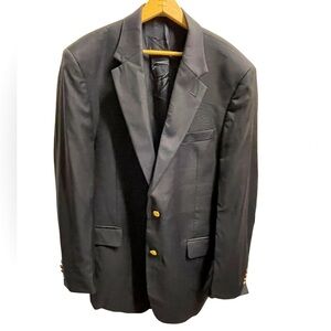 Jos. A. Bank 100% wool men’s Blazer in deep navy with Gold Buttons. Size 42L